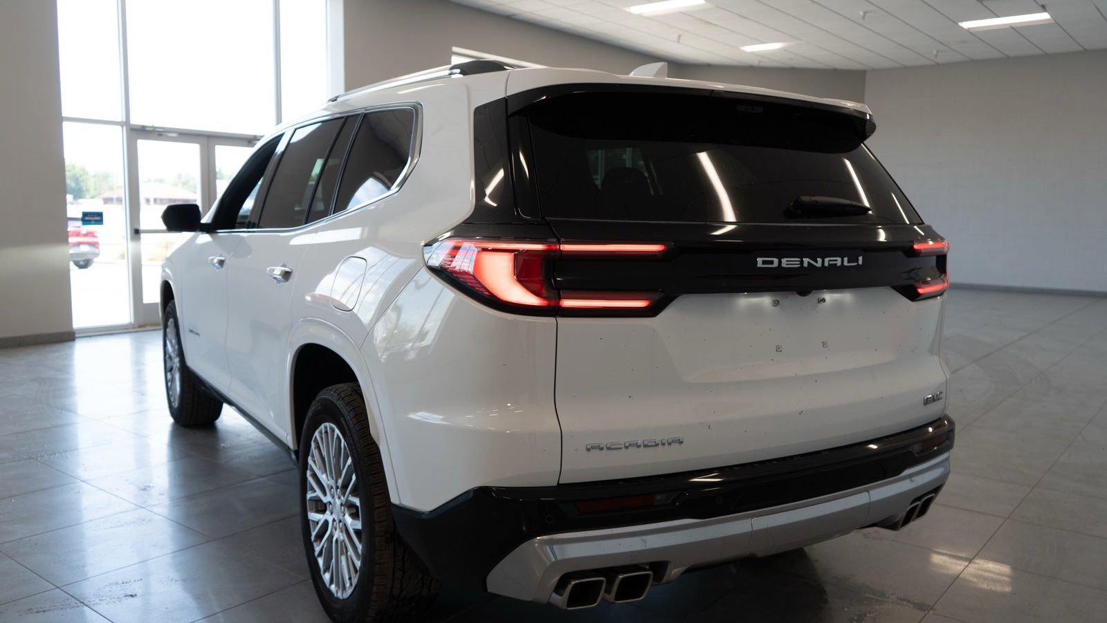 New 2026 GMC Acadia Denali w/ LPO, Floor Liner Package image 5
