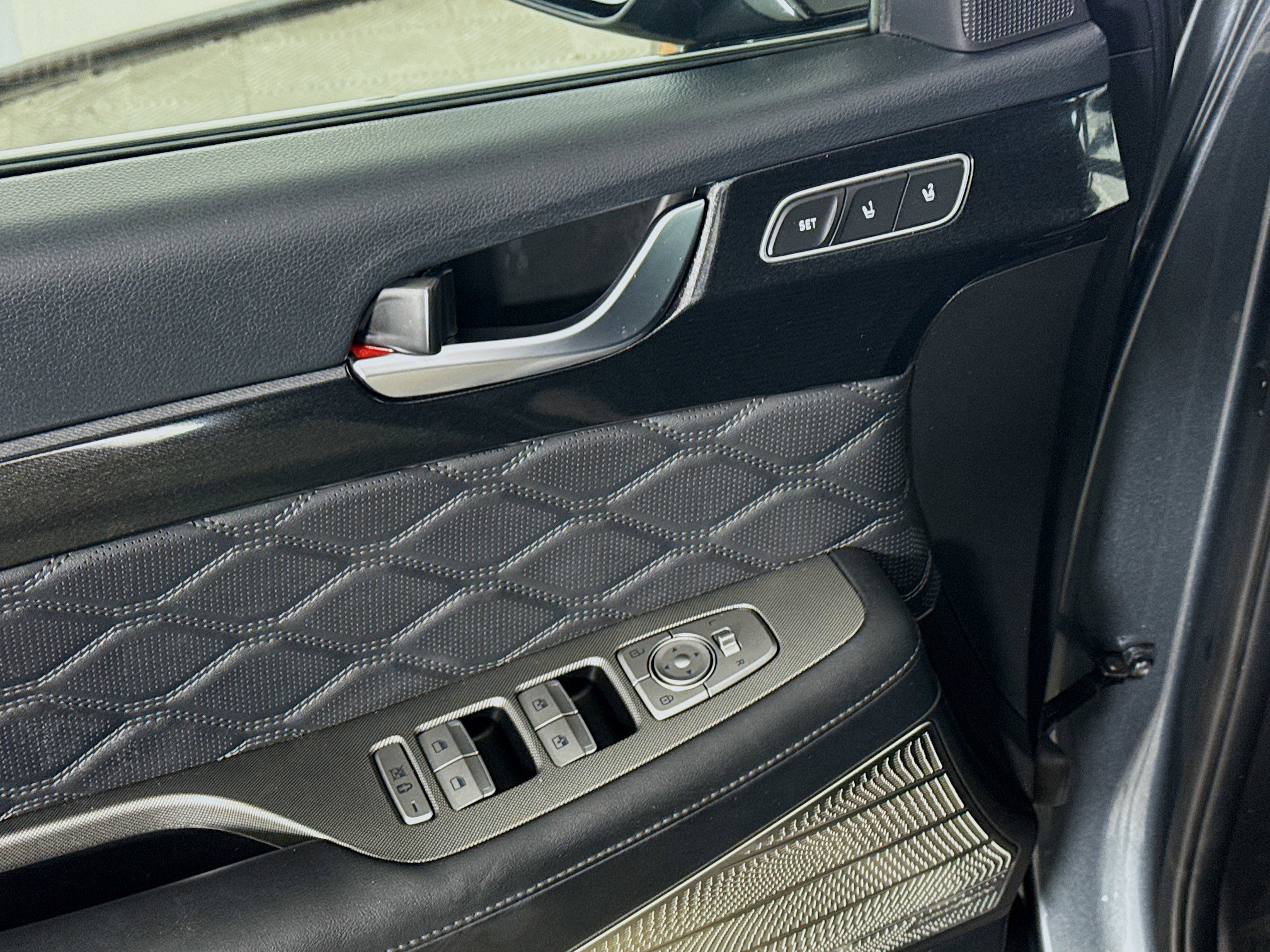 Used 2021 Hyundai Palisade Calligraphy w/ Cargo Package image 24