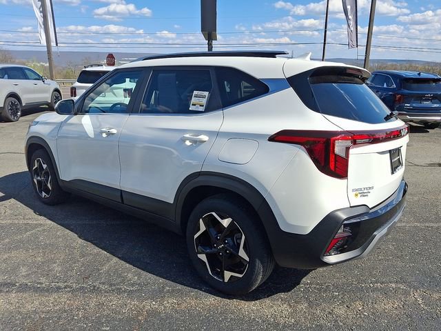 Used 2024 Kia Seltos EX AWD/4WD image 4
