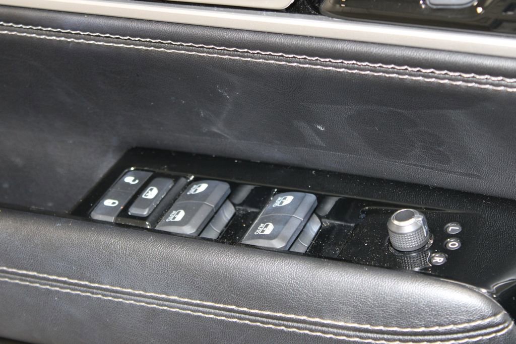 Used 2023 Jeep Wagoneer Series II image 44