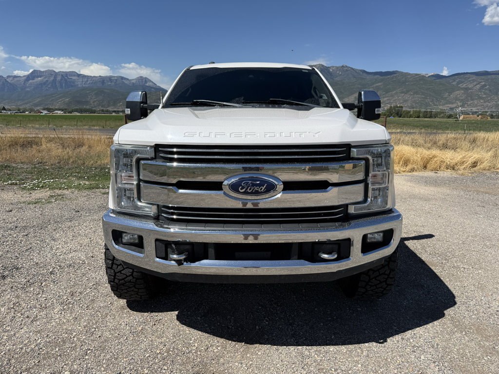 Used 2018 Ford F350 Lariat w/ Lariat Ultimate Package AWD/4WD image 2