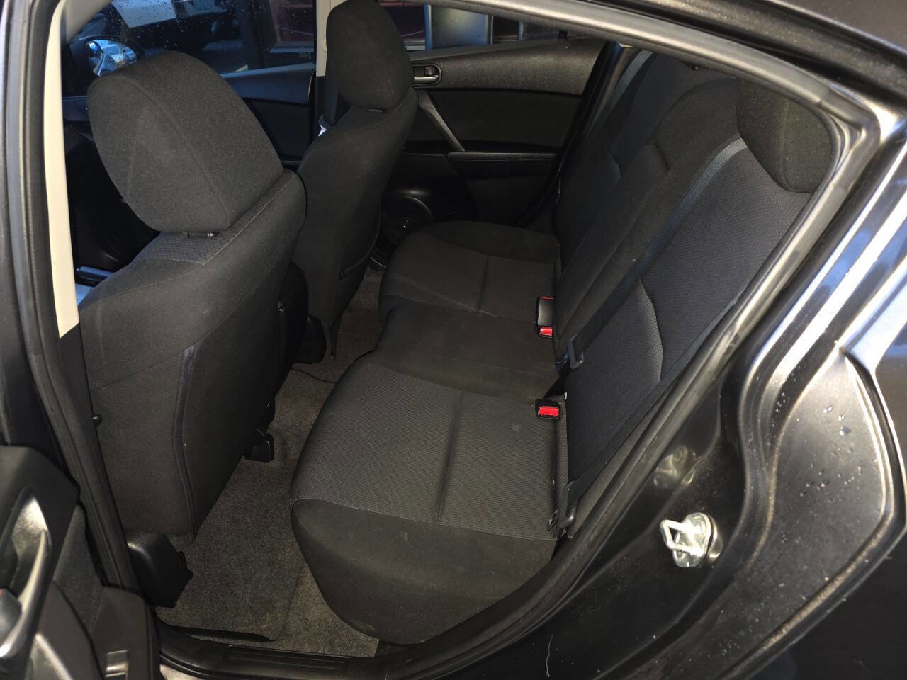 Used 2010 MAZDA MAZDA3 i Touring image 10