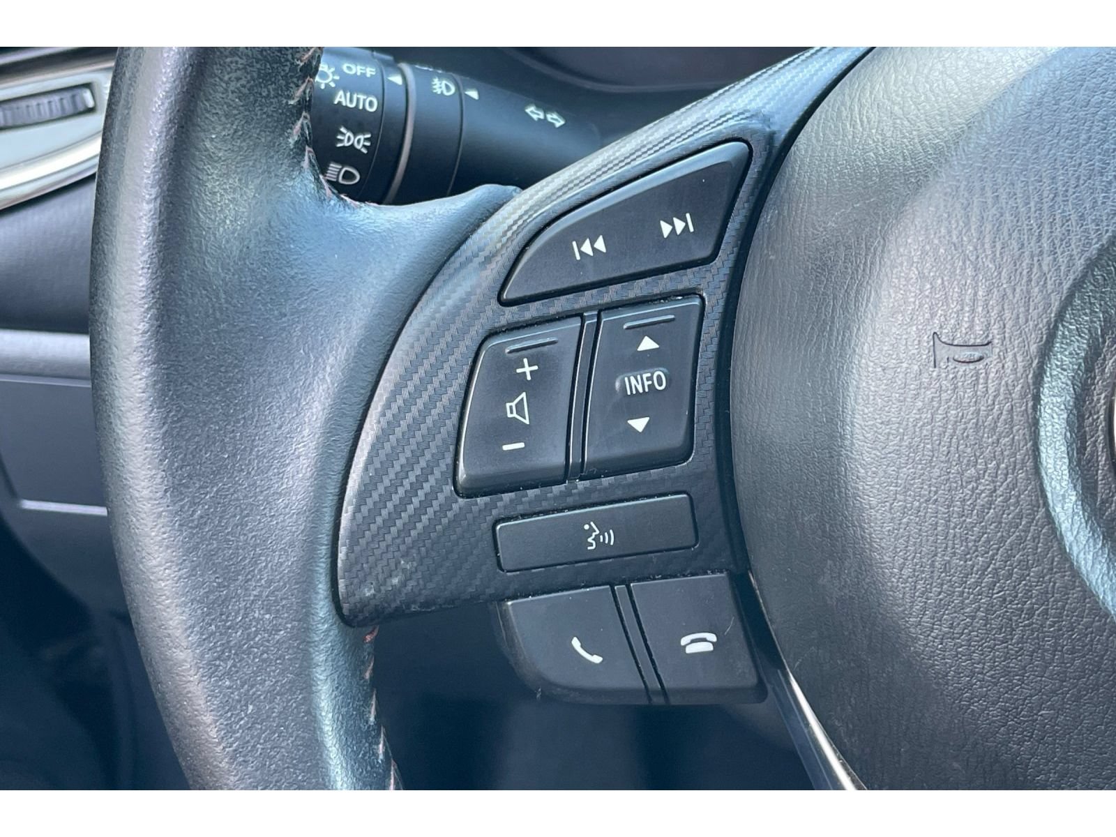 Used 2016 MAZDA MAZDA3 i Touring w/ Popular Equipment Package FWD image 36