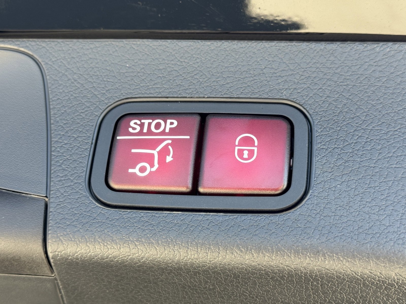 New 2026 Mercedes-Benz GLB 250 image 16