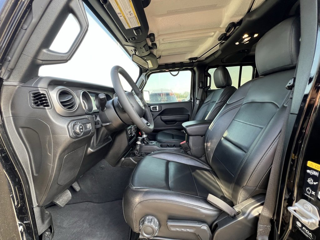 Used 2023 Jeep Gladiator Sport image 23