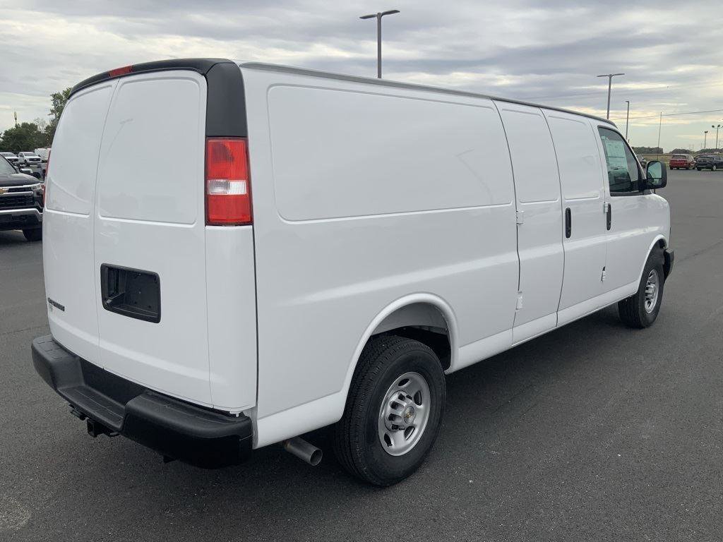 New 2025 Chevrolet Express 3500 Extended w/ Driver Convenience Package RWD image 10