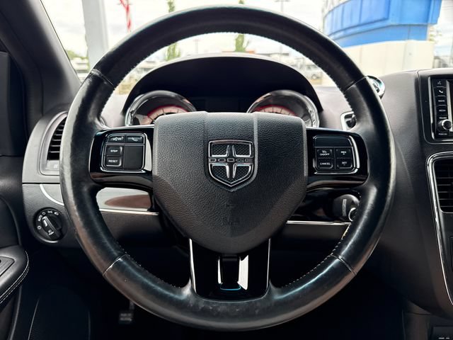 Used 2016 Dodge Grand Caravan SXT FWD image 18
