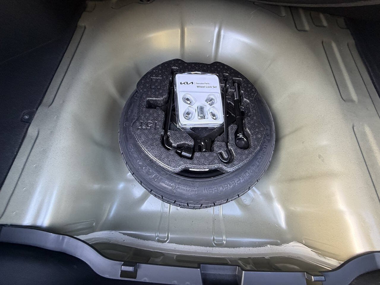 Used 2025 Kia K4 FWD image 47