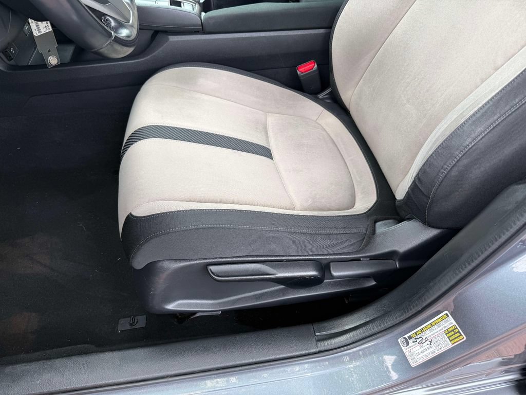 Used 2018 Honda Civic Sport image 13