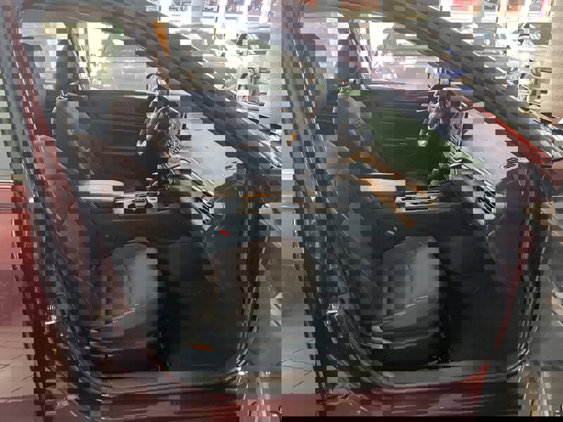 Used 2025 Nissan Altima 2.5 SV image 24
