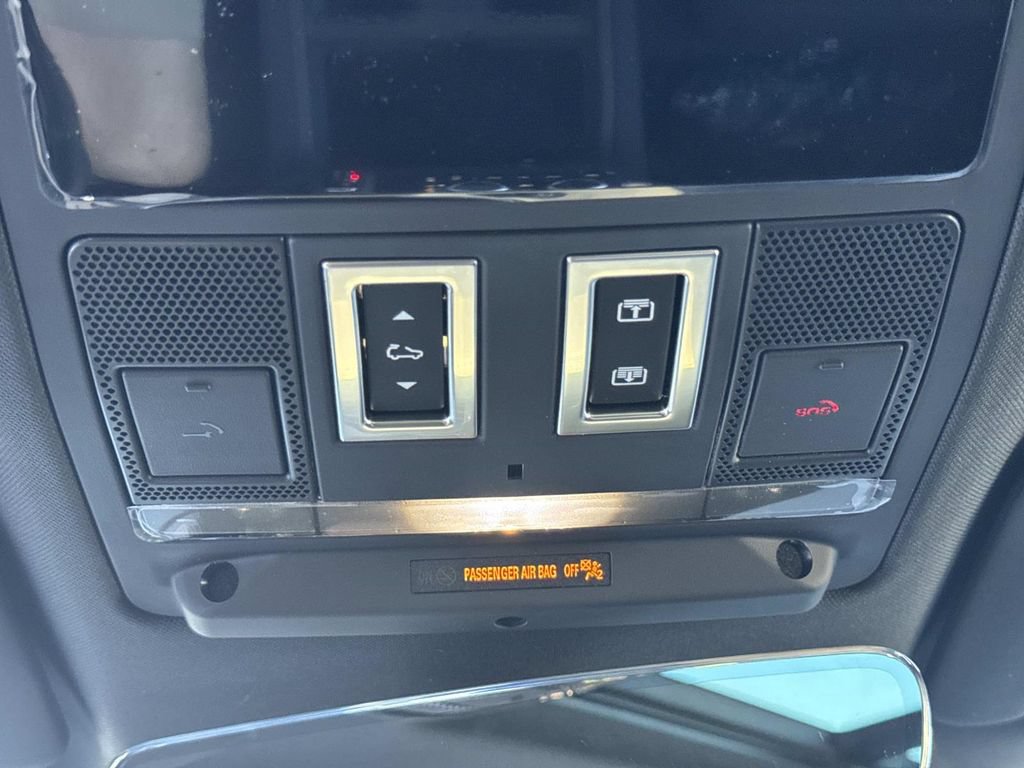 New 2026 Land Rover Defender 110 X-Dynamic SE AWD/4WD image 22