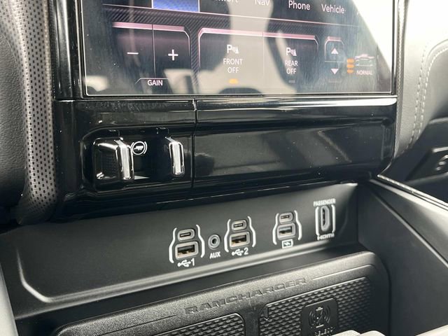 Used 2025 RAM 1500 Limited AWD/4WD image 24