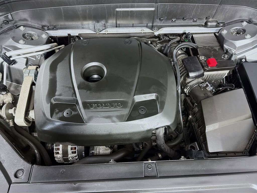 Used 2016 Volvo XC90 T6 Momentum w/ Vision Package AWD/4WD image 39