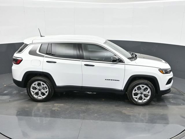Used 2025 Jeep Compass Sport w/ Mopar Graphics Package AWD/4WD image 30