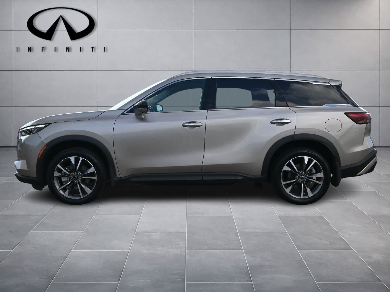 Certified 2023 INFINITI QX60 Luxe w/ Cargo Package FWD image 4