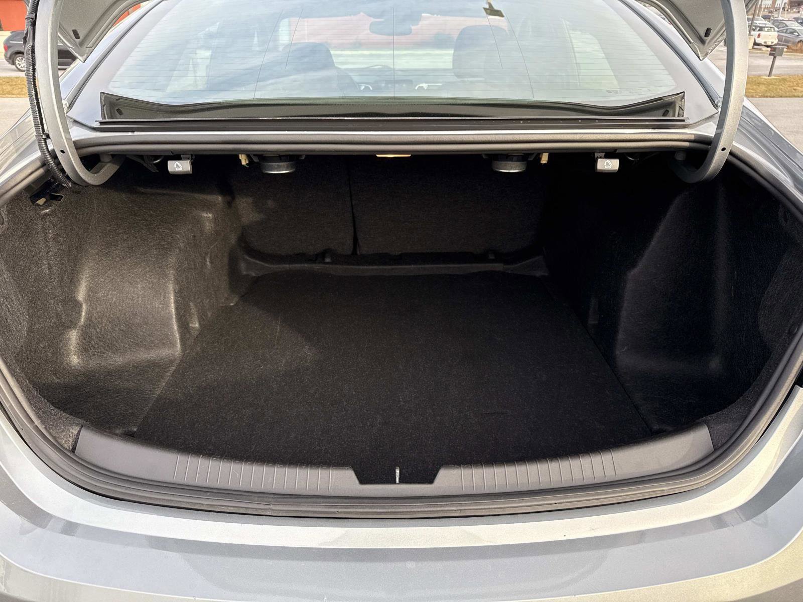 Used 2023 Chevrolet Malibu LT image 21