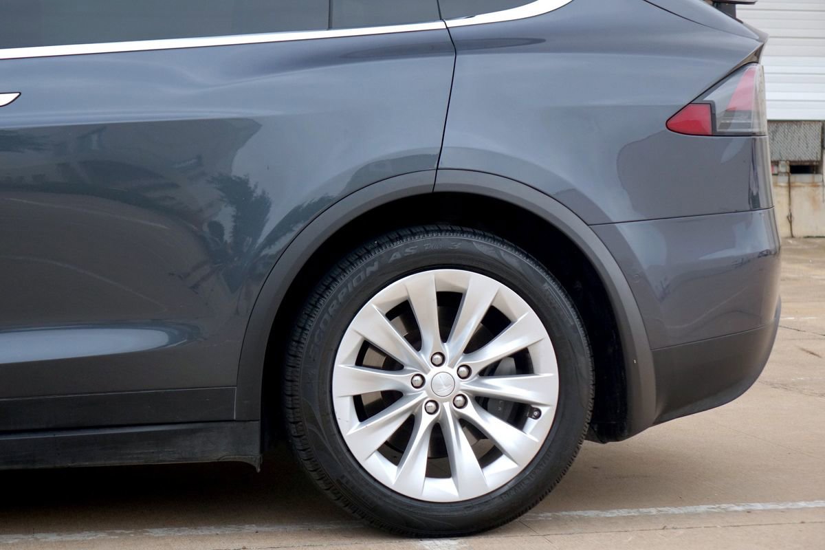 Used 2018 Tesla Model X 100D AWD/4WD image 24