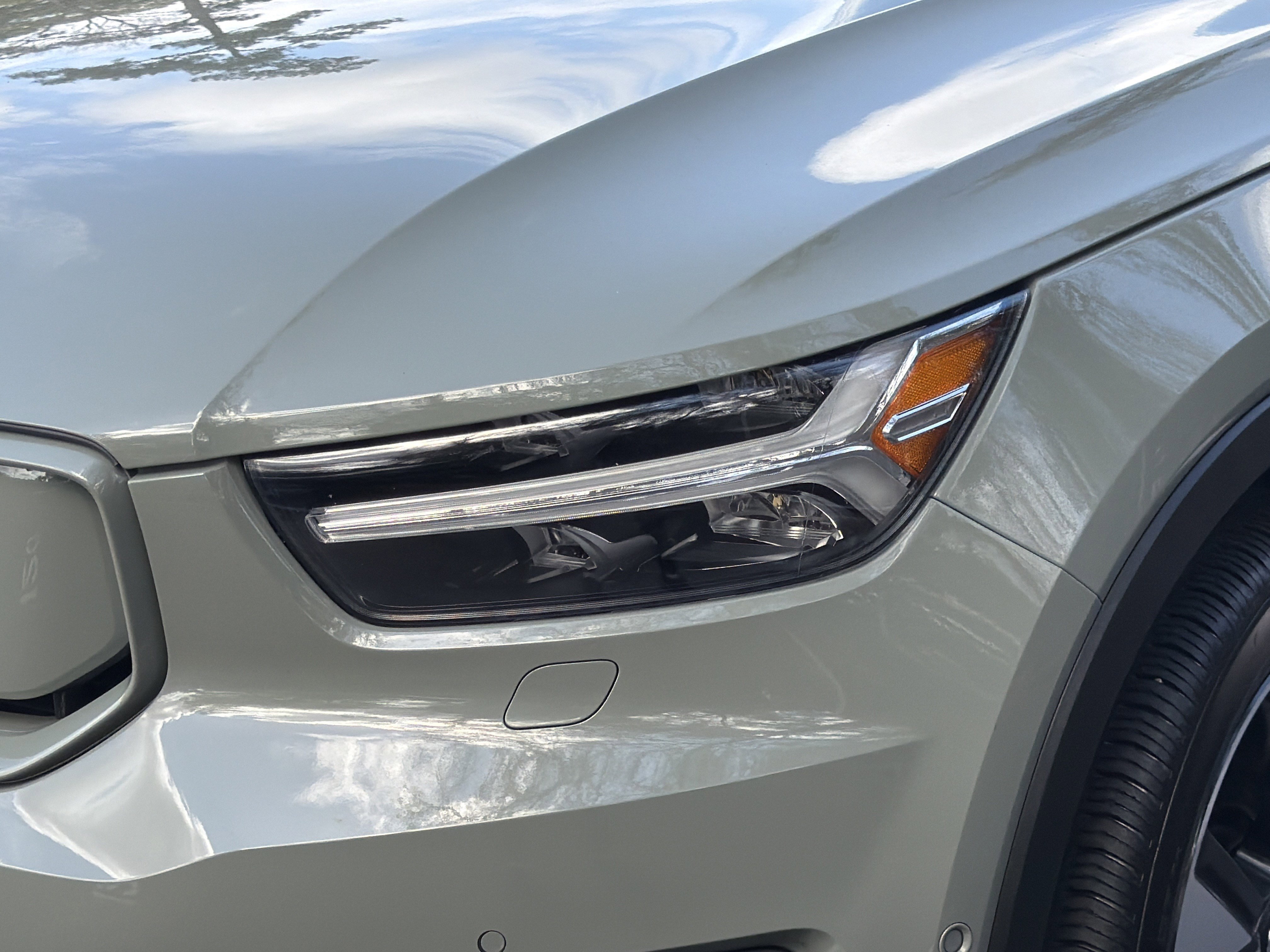 Certified 2022 Volvo XC40 P8 Recharge Plus image 6