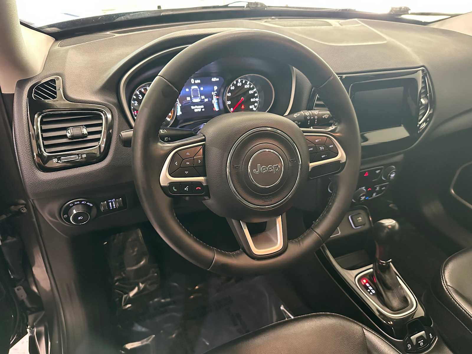 Used 2019 Jeep Compass Altitude image 2