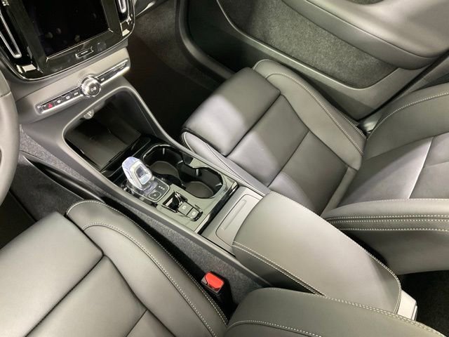 New 2026 Volvo XC40 B5 Plus w/ Protection Package Premier image 22