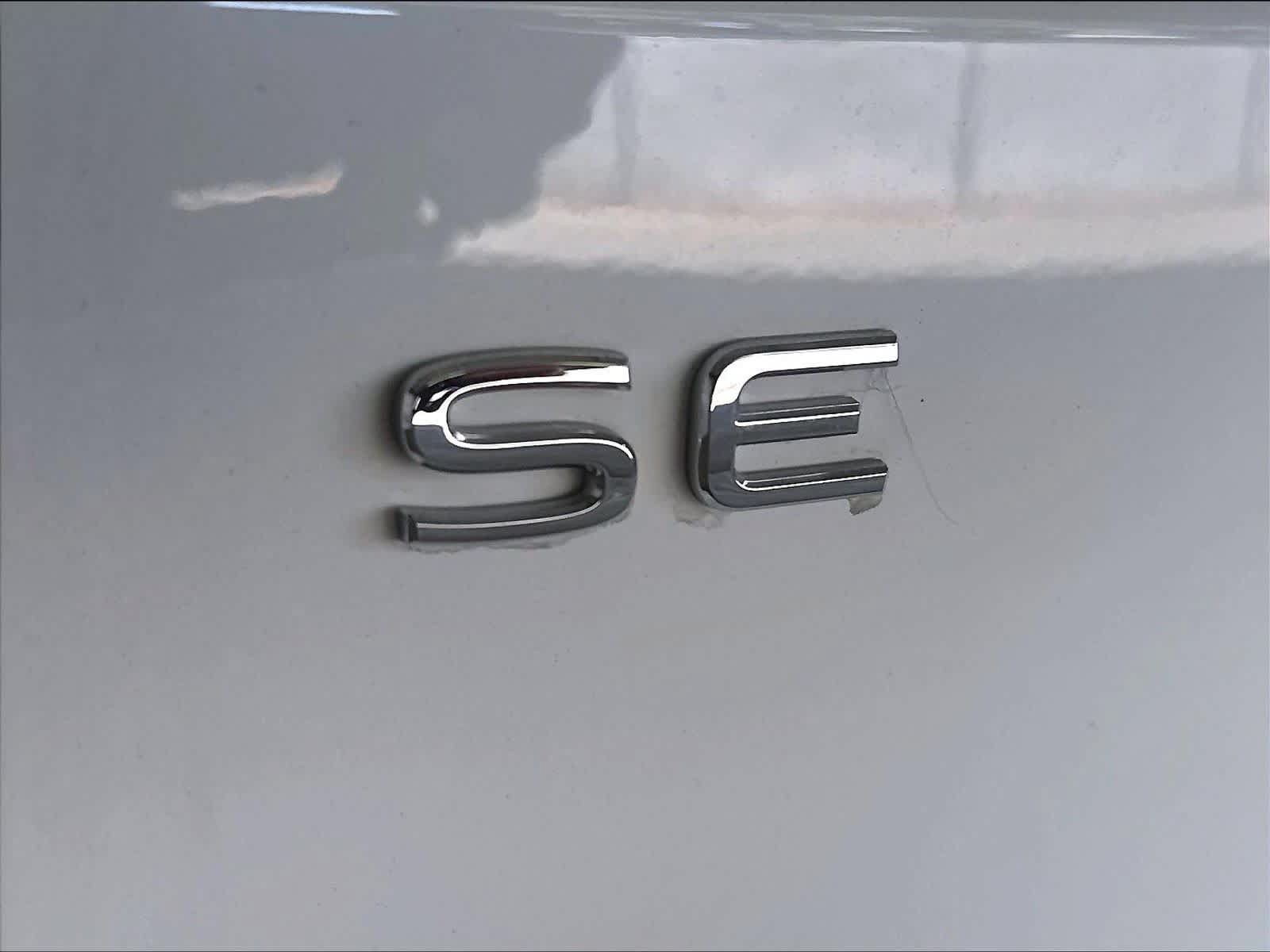 Used 2023 Volkswagen Atlas SE w/ Black Wheel Package FWD image 27