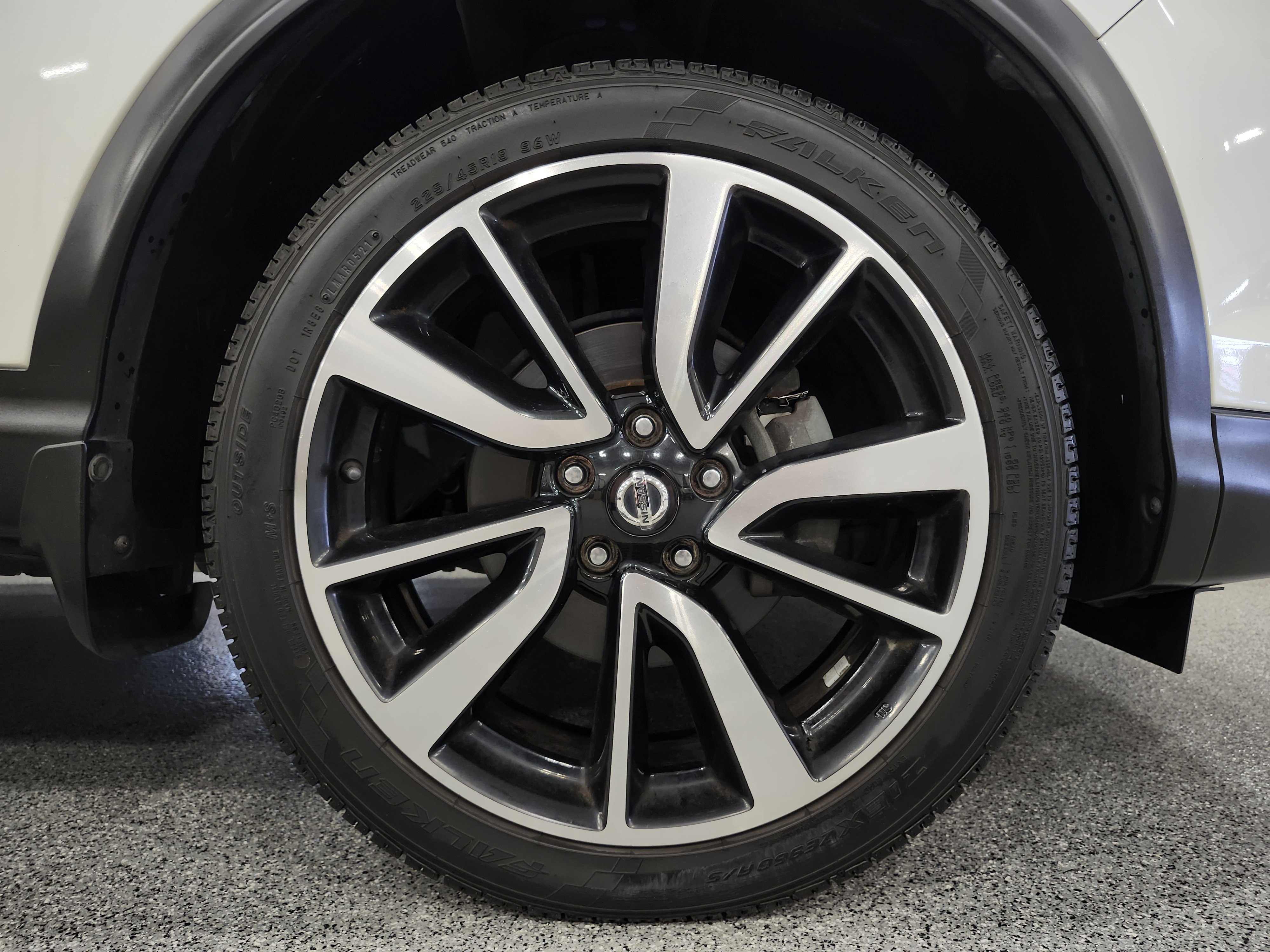 Used 2018 Nissan Rogue Sport SL w/ SL Premium Package image 26