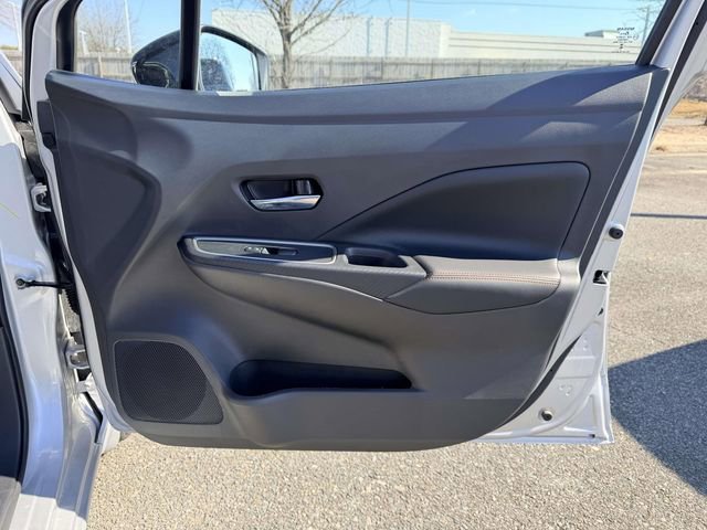 New 2025 Nissan Versa SR w/ Trunk Package image 8