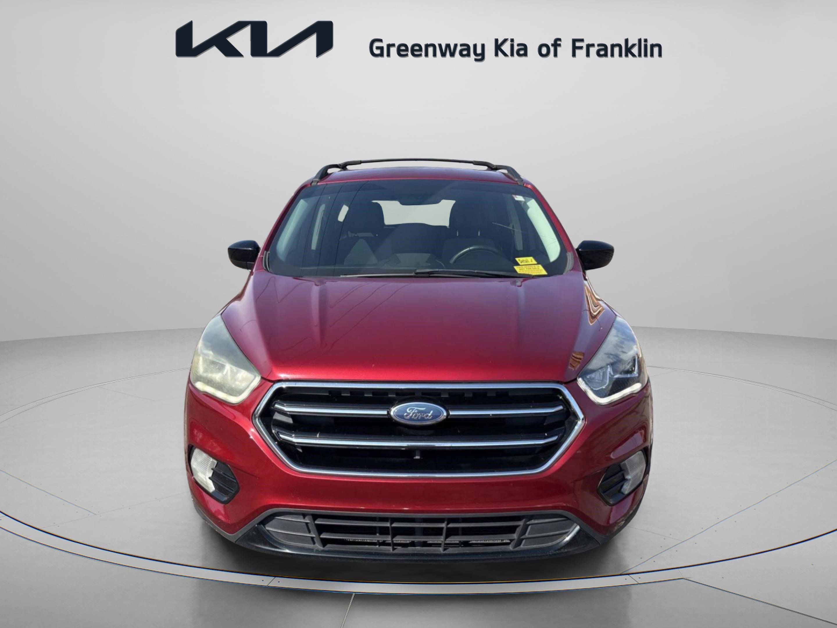 Used 2017 Ford Escape SE w/ Equipment Group 201A image 2