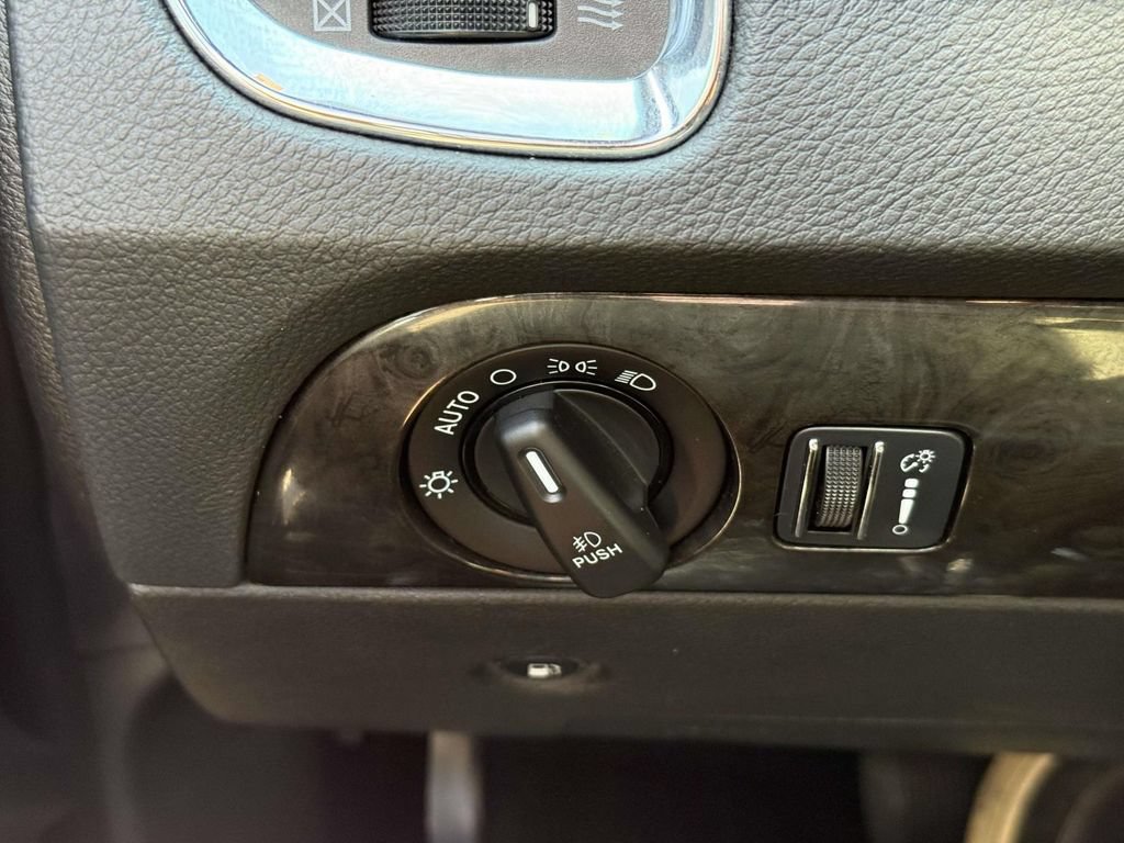 Used 2015 Dodge Durango Limited w/ Blacktop Package RWD image 28