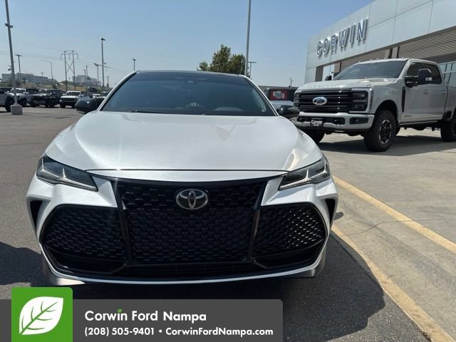 Used 2019 Toyota Avalon Touring w/ Advanced Safety Package FWD video 2