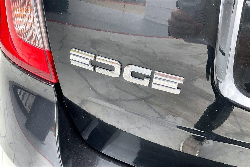 Used 2013 Ford Edge SE image 22