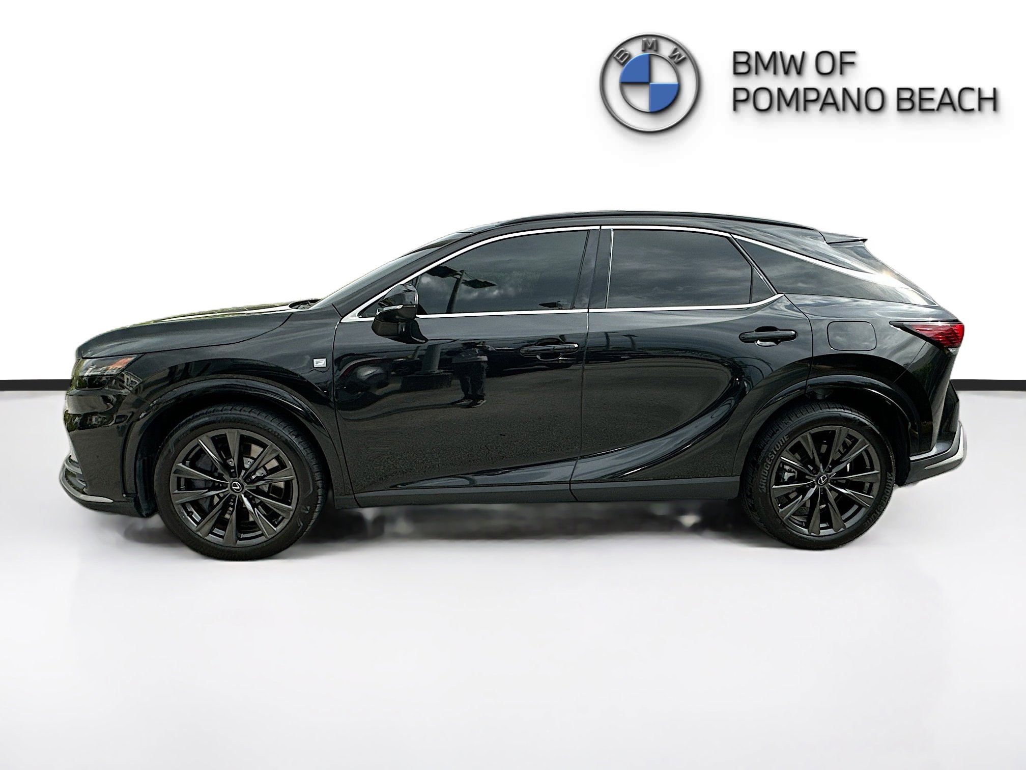 Used 2024 Lexus RX 350 F Sport w/ Convenience Package image 4