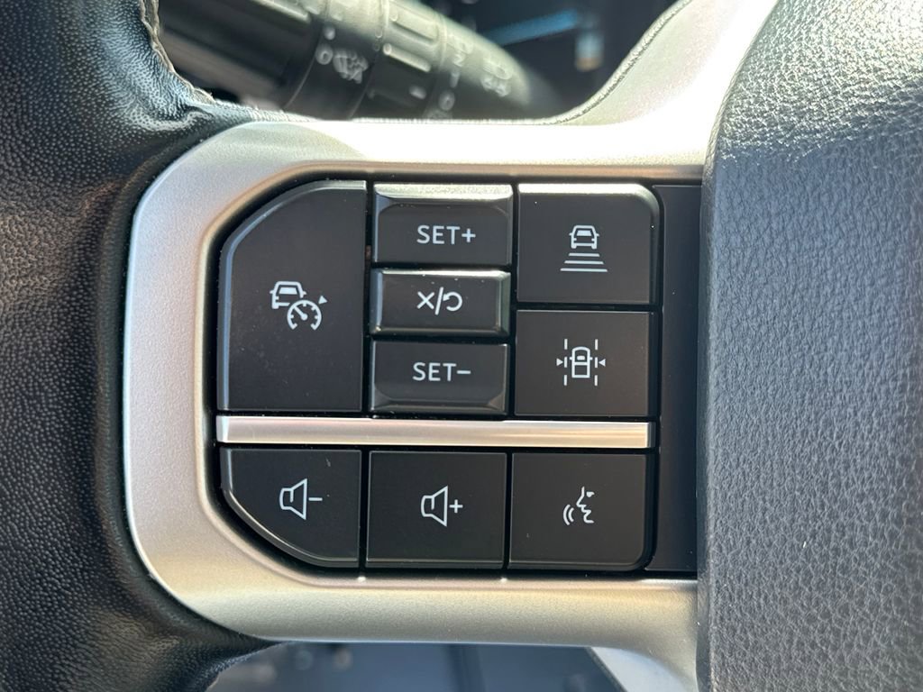 Used 2023 Ford Expedition Max Limited image 35