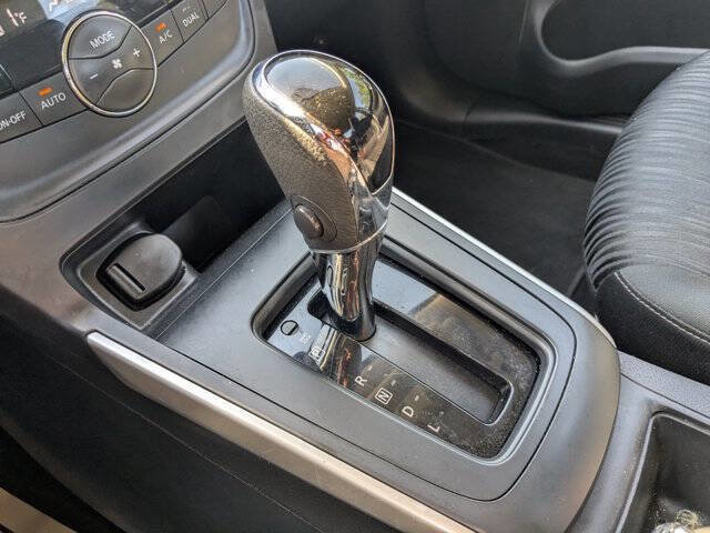 Used 2019 Nissan Sentra SV FWD image 23