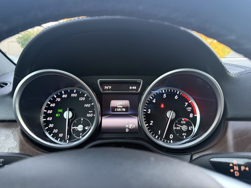 Used 2015 Mercedes-Benz ML 400 4MATIC image 29