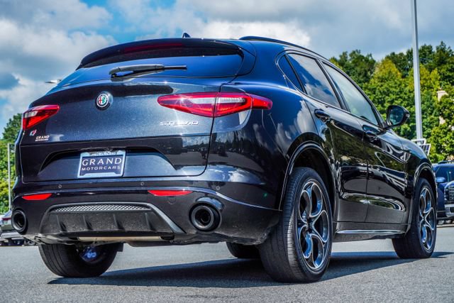 Used 2023 Alfa Romeo Stelvio Veloce AWD/4WD image 13
