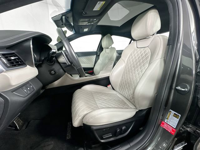 Used 2023 Genesis G70 3.3T w/ Sport Prestige Package AWD/4WD image 4