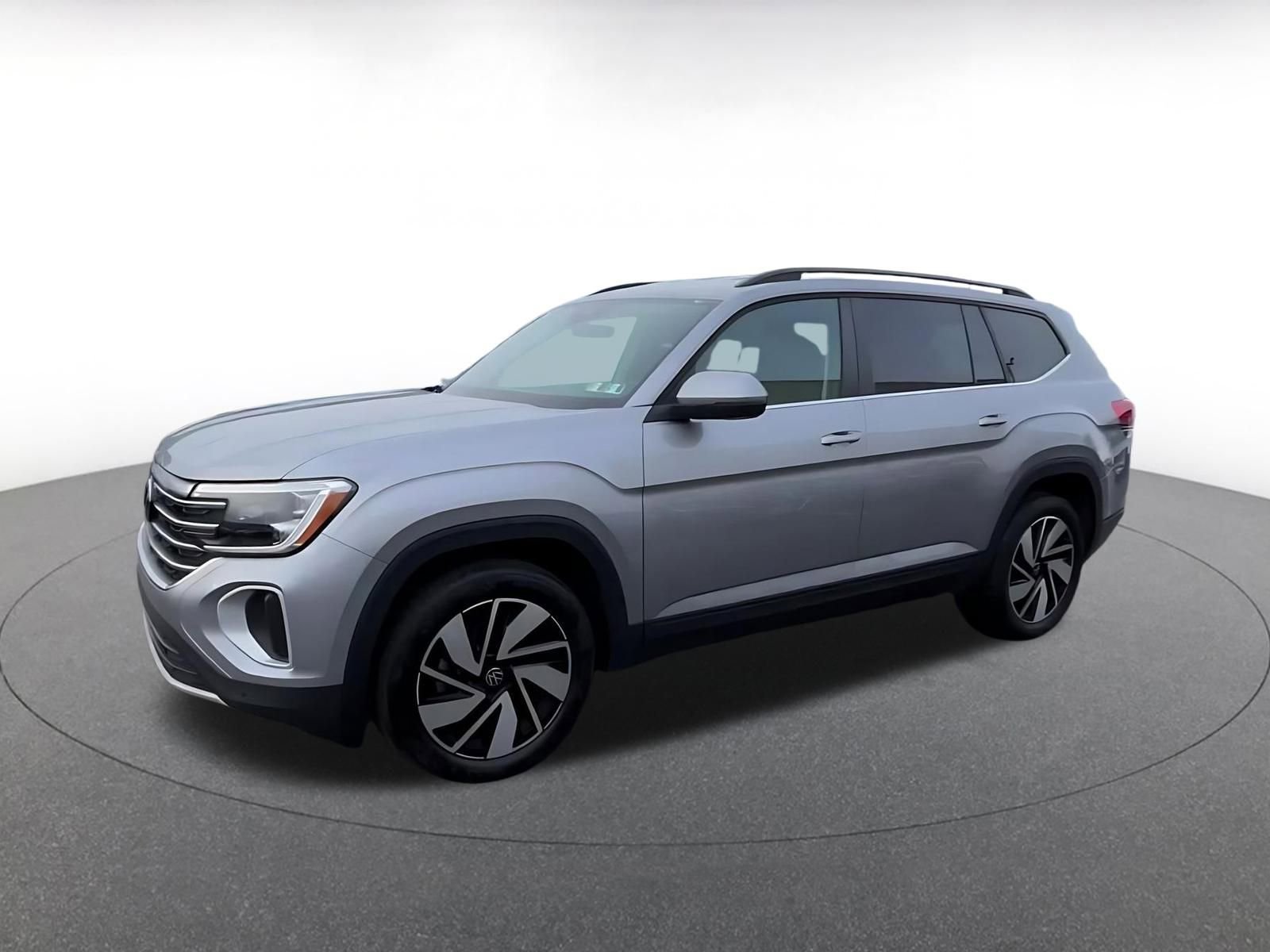 Used 2025 Volkswagen Atlas SE image 8