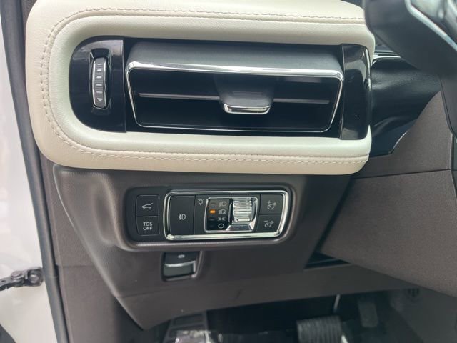 Used 2022 Lincoln Nautilus Black Label w/ Class II Trailer Tow Package image 41