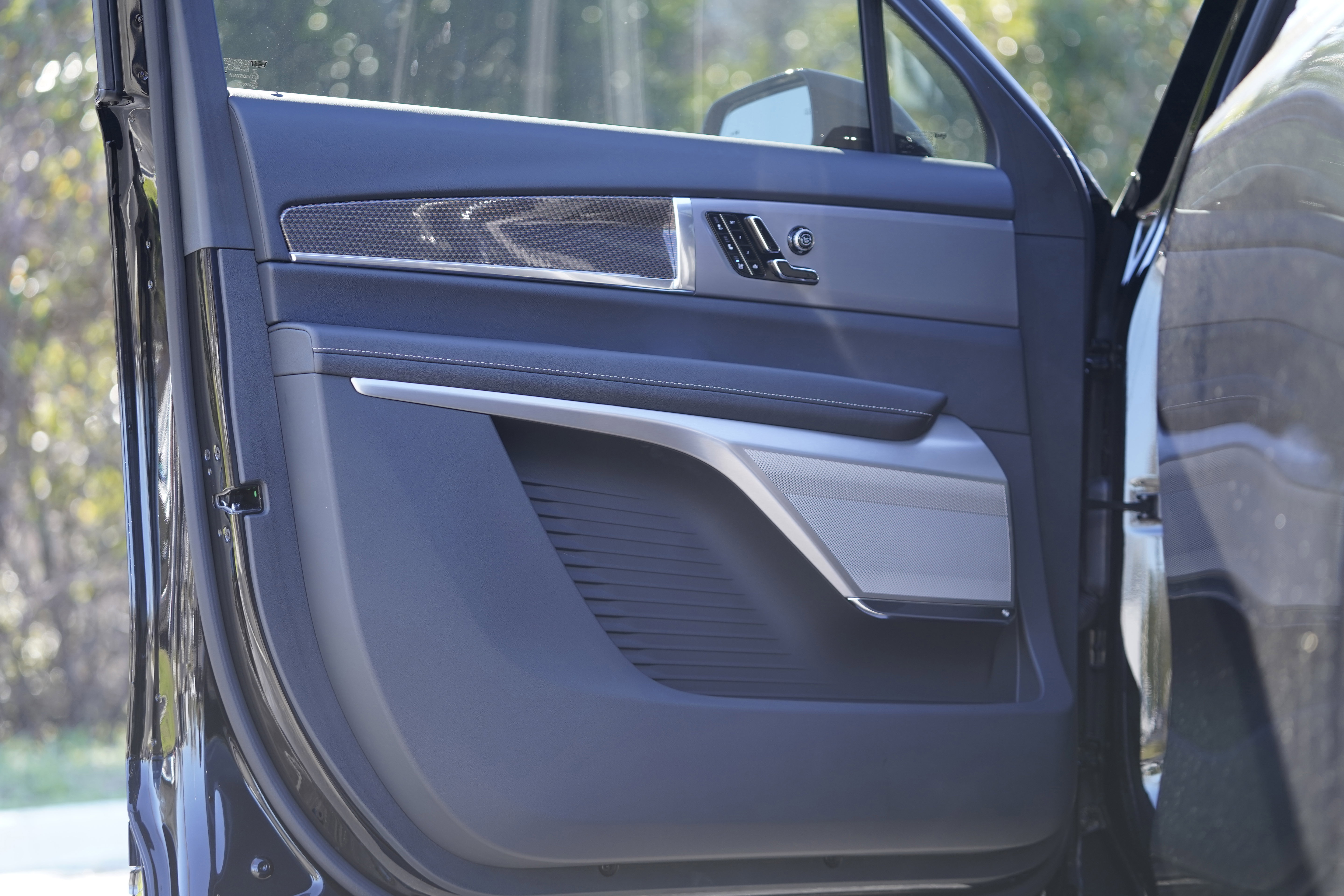 Used 2026 Cadillac Vistiq Sport image 46