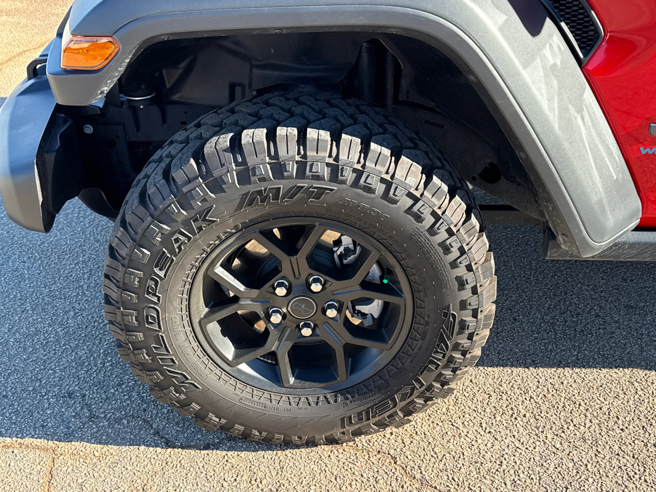 Used 2025 Jeep Wrangler Willys image 10