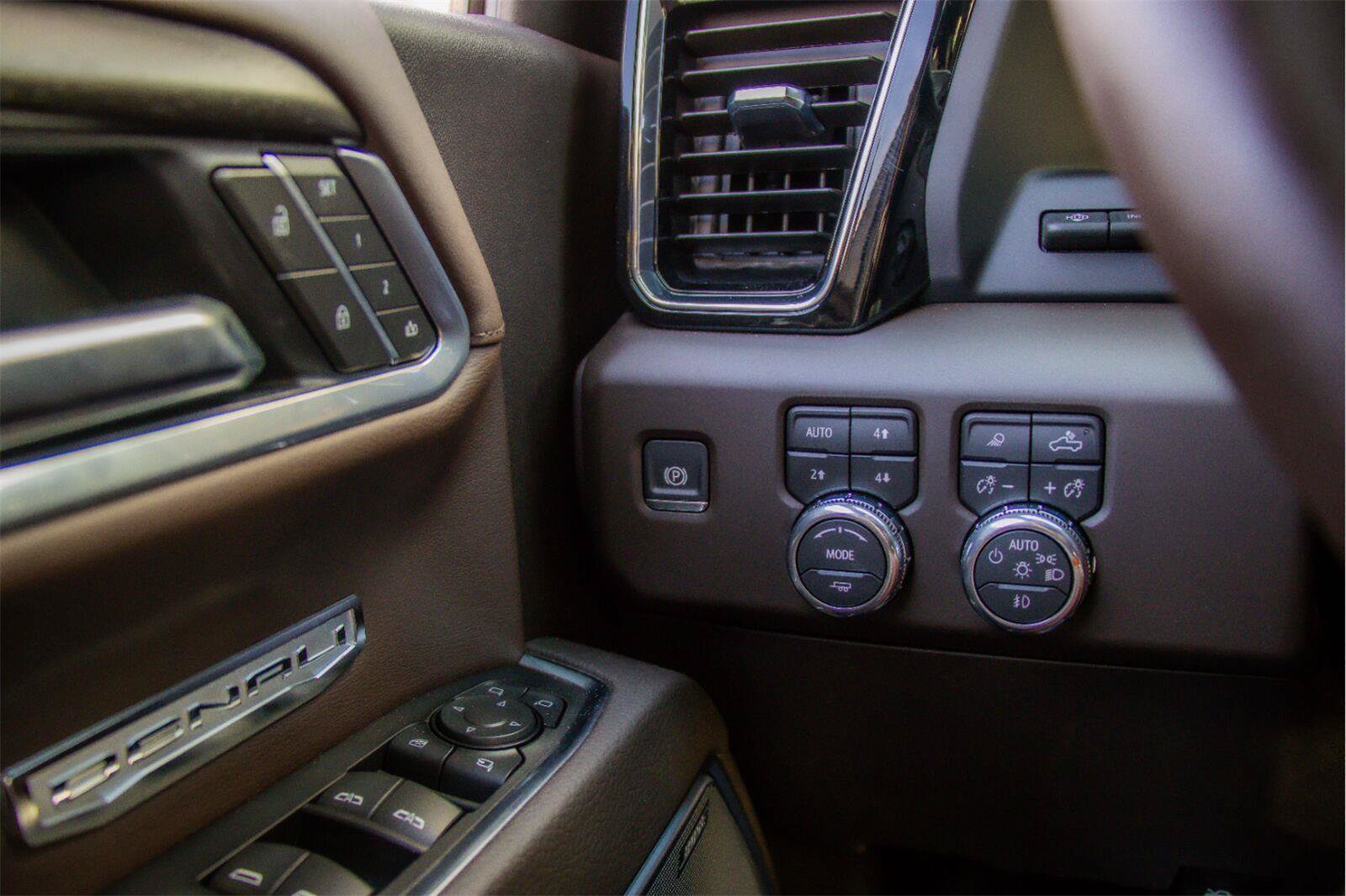 Used 2026 GMC Sierra 1500 Denali AWD/4WD image 23