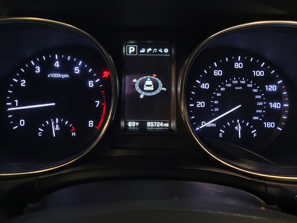 Used 2017 Hyundai Santa Fe Limited FWD image 23