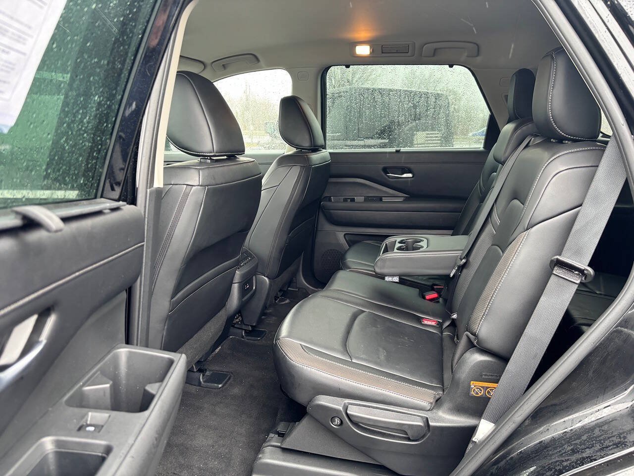 Used 2025 Nissan Pathfinder SL w/ Cargo Package AWD/4WD image 10