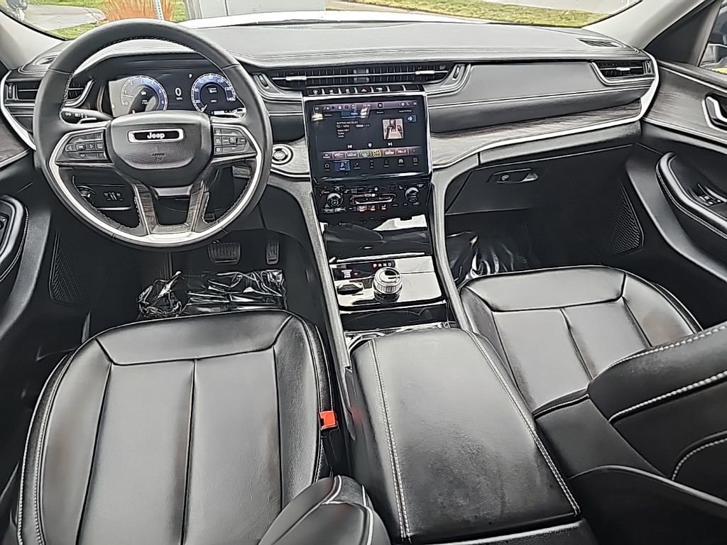 Certified 2023 Jeep Grand Cherokee L Limited image 3