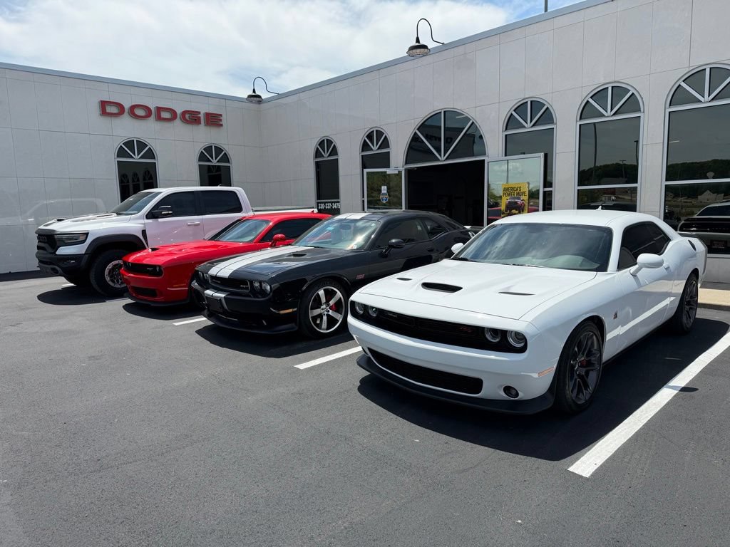 Used 2022 Dodge Challenger R/T Scat Pack w/ Driver Convenience Group RWD image 24