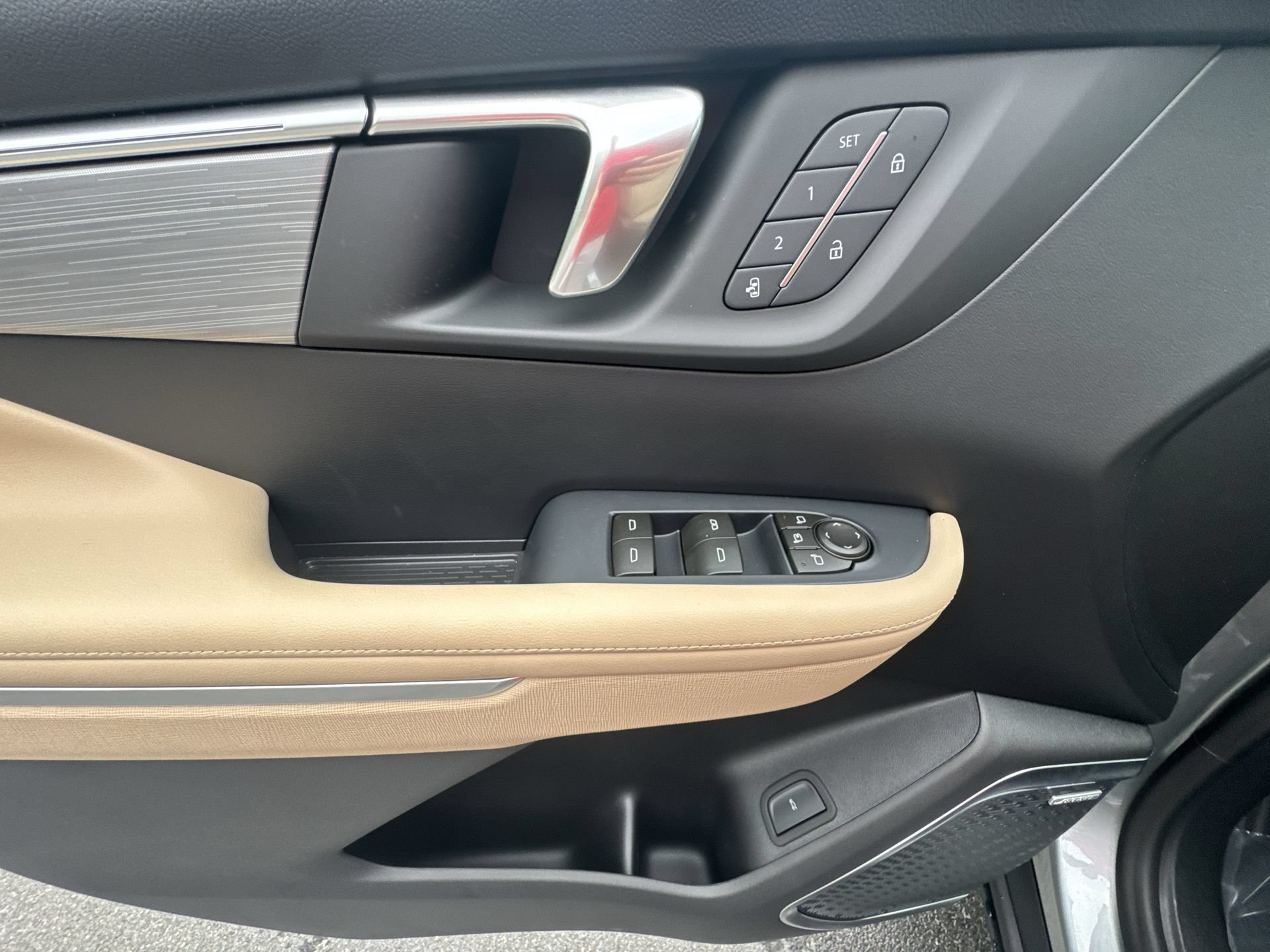 New 2026 Buick Enclave Preferred w/ Power Package AWD/4WD image 15