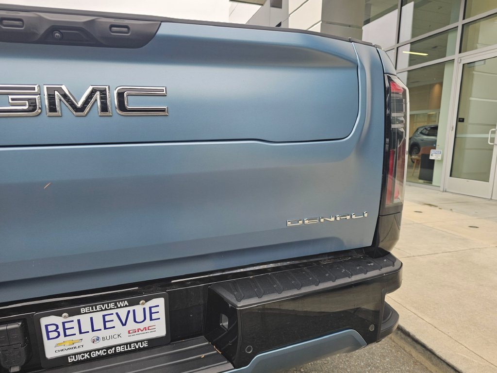 Used 2025 GMC Sierra EV Denali AWD/4WD image 15