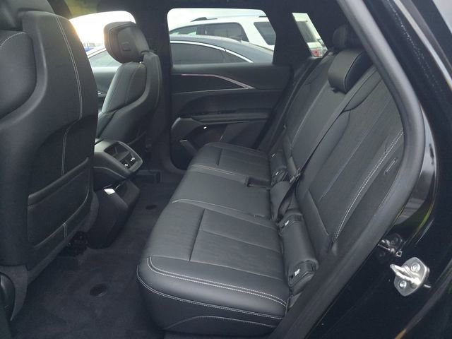 Used 2024 Cadillac Lyriq Luxury AWD/4WD image 21