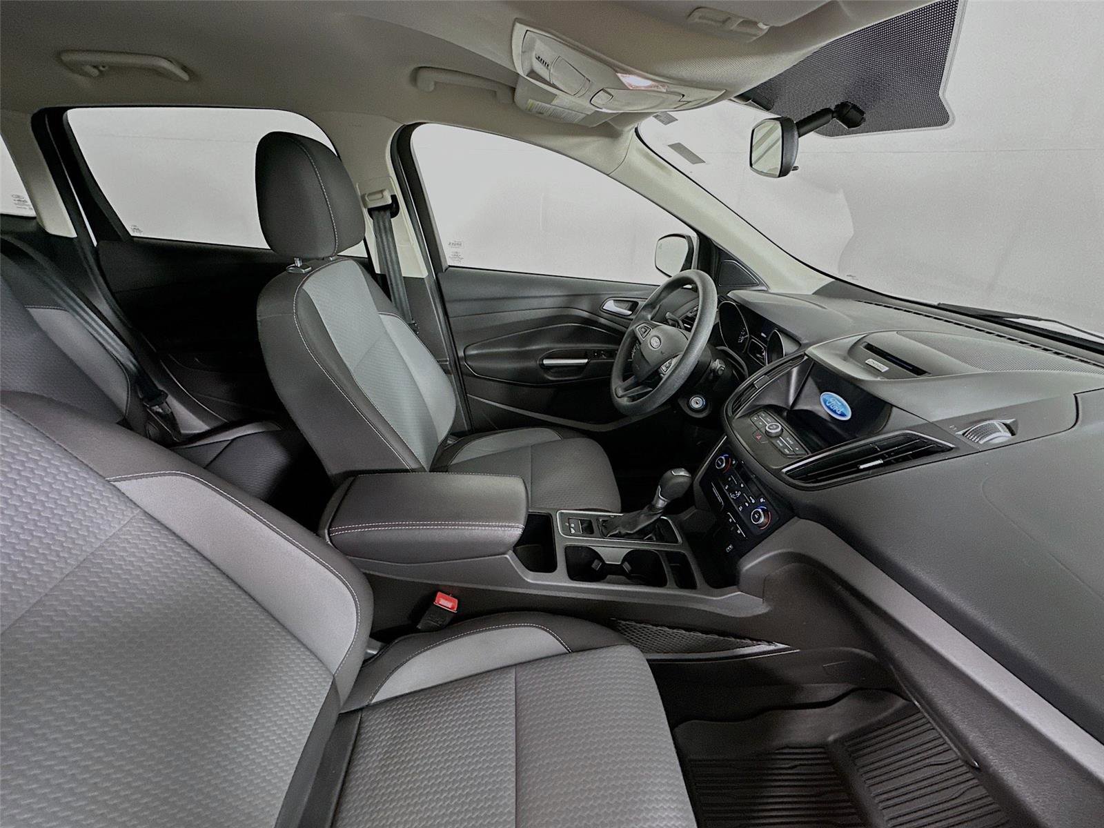 Used 2017 Ford Escape SE w/ Equipment Group 201A image 26